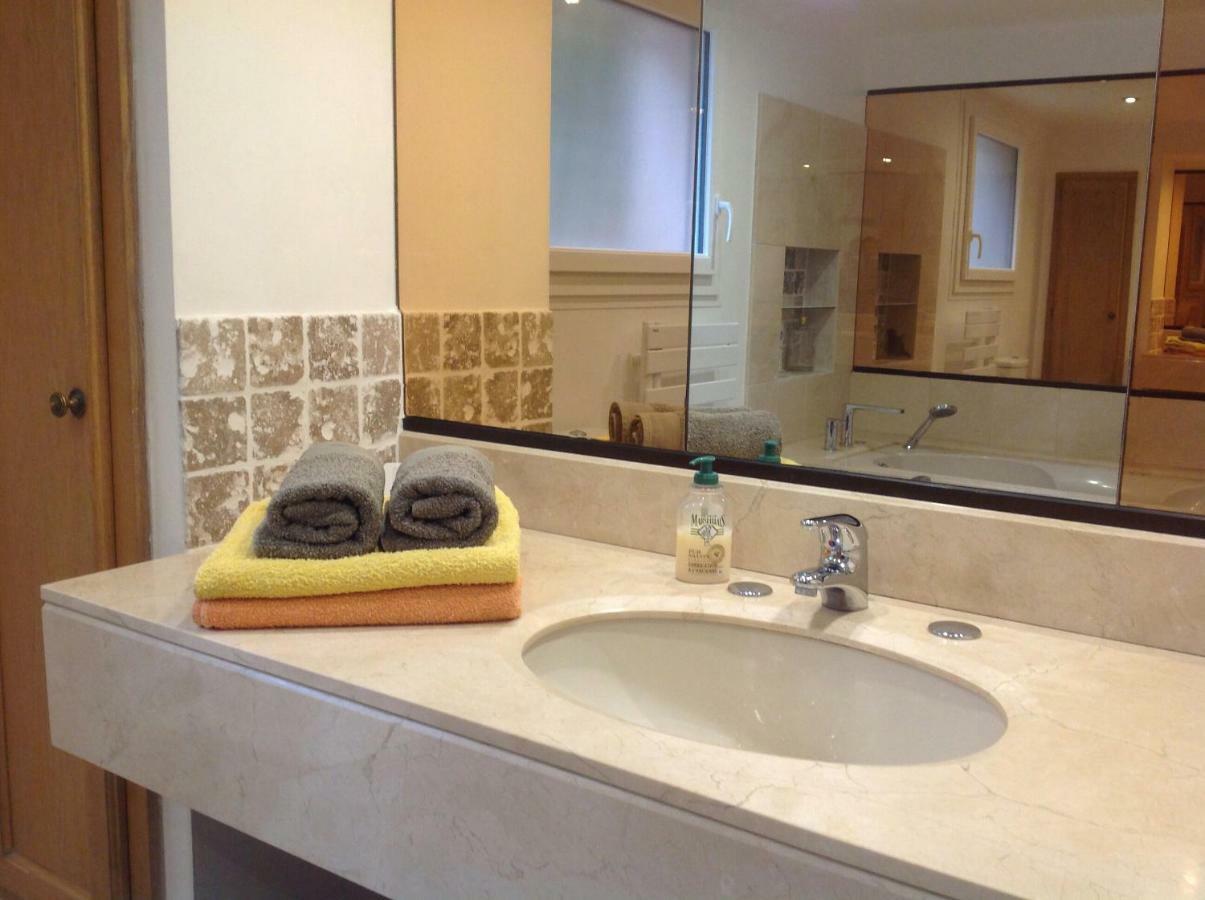 Villa Le Clos Fleuri นาร์บอนน์ ภายนอก รูปภาพ